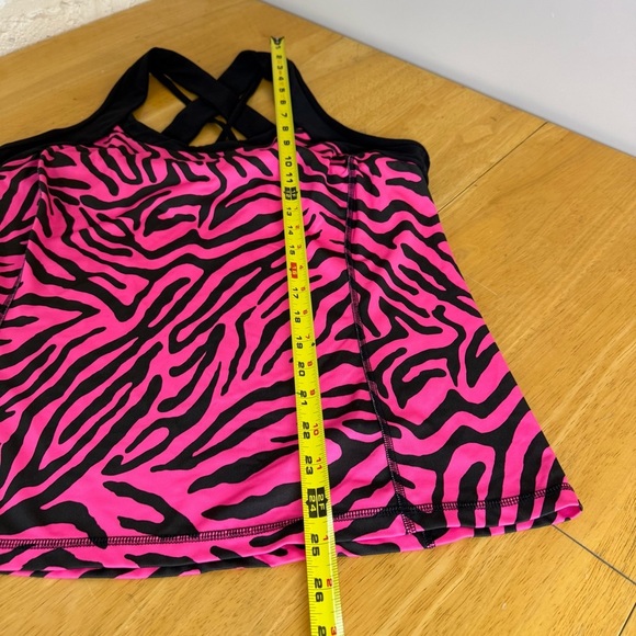 Xersion Womens Swim Top. Built in Bra. Fucia/ Black Size XL. Razor Back - Picture 4 of 7